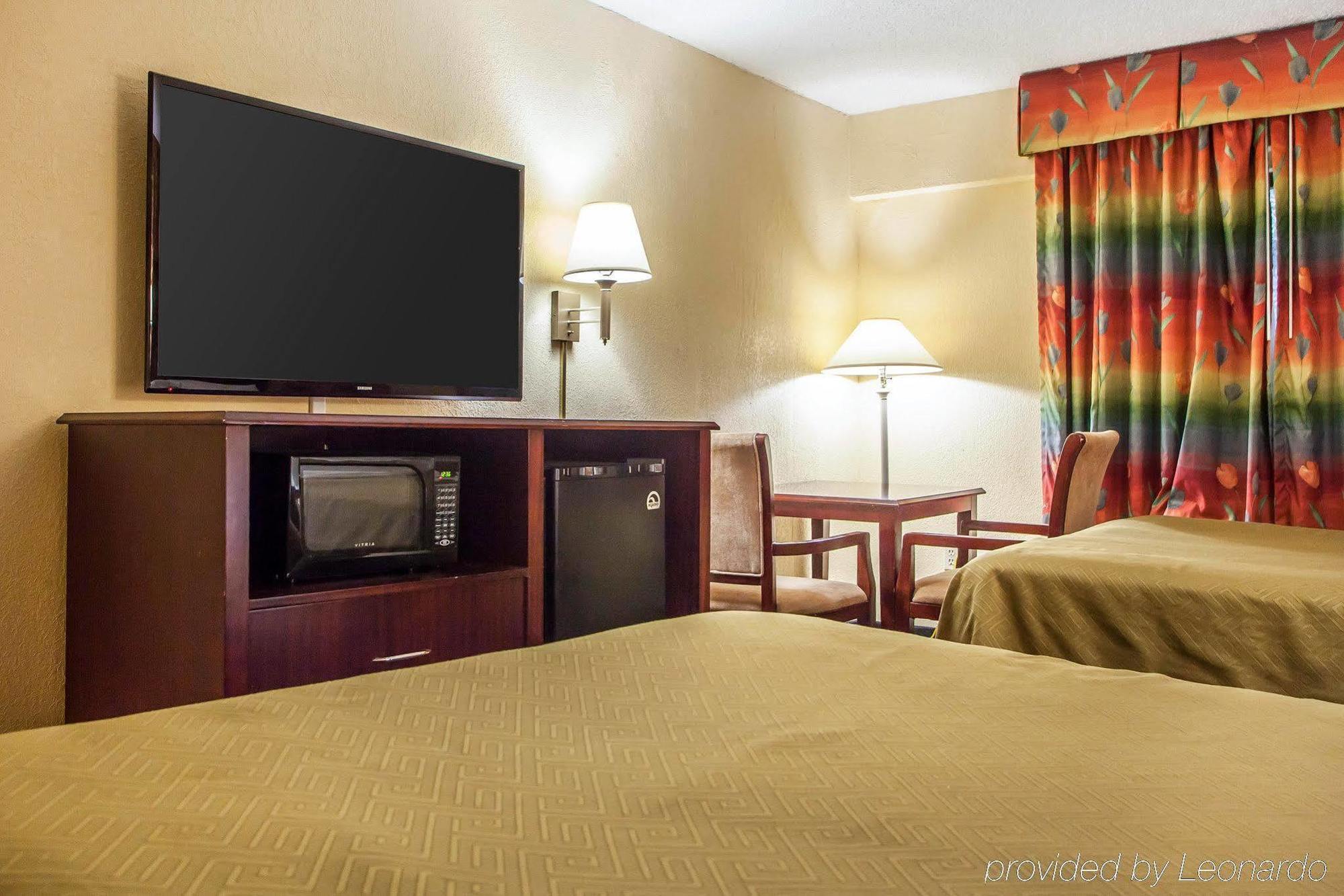 Days By Wyndham Jersey Hotel