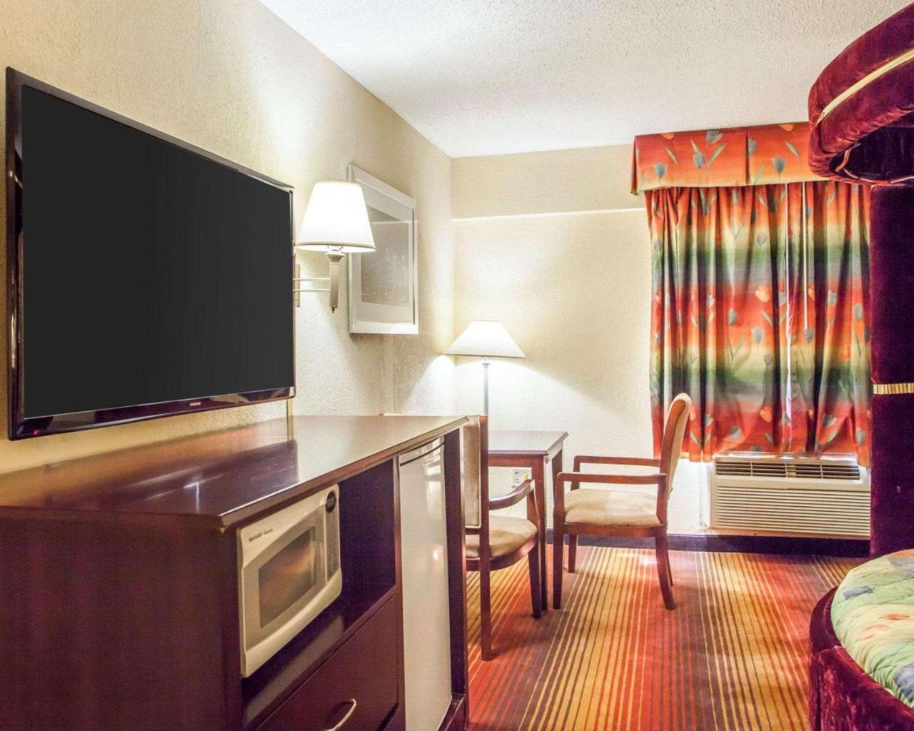 Hotel Days By Wyndham Jersey Jersey City